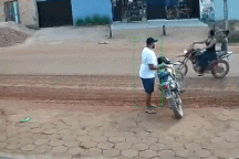 Clip "cha phản ứng cực nhanh cứu con nhỏ khỏi tai nạn" nổi bật tuần qua