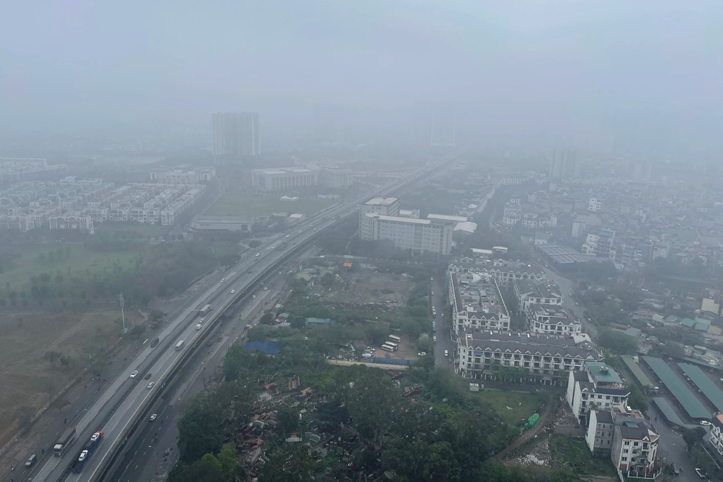 CSGT Hà Nội khuyến cáo người dân khi di chuyển trong mưa phùn, sương mù - 1 CSGT Hà Nội khuyến cáo người dân khi di chuyển trong mưa phùn, sương mù - 1