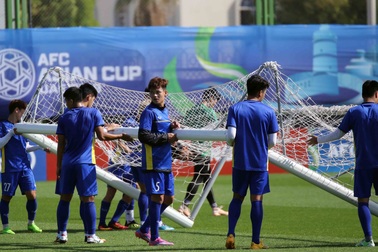 Minh Vương lên tiếng bênh vực thủ môn Văn Lâm