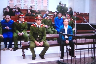 Dương Chí Dũng bật khóc, khai việc mua nhà cho "bồ"