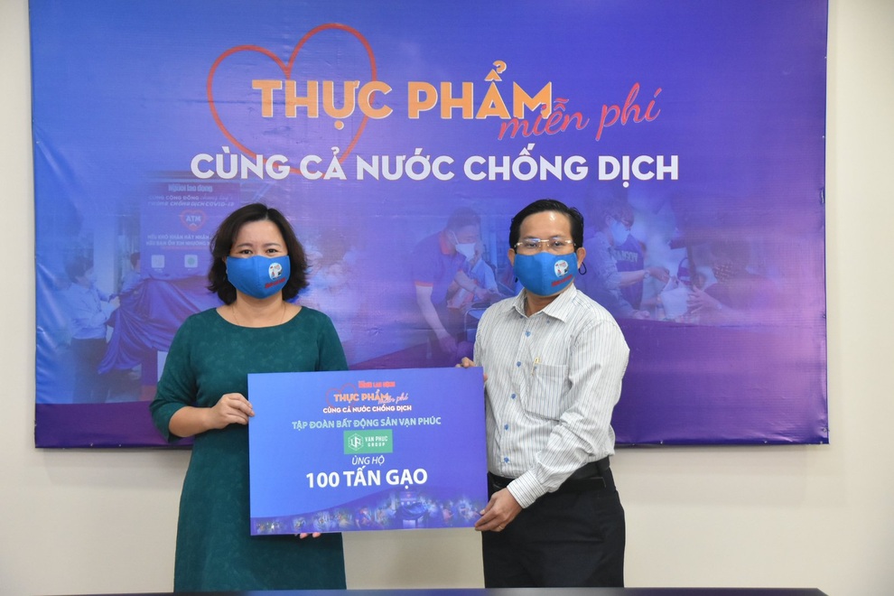 Van Phuc Group ủng hộ 5 tỷ đồng Quỹ vắc xin Covid-19 - 3 Van Phuc Group ủng hộ 5 tỷ đồng Quỹ vắc xin Covid-19 - 3