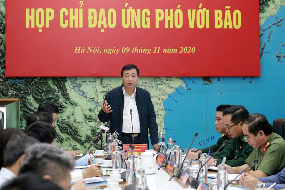 Bão số 12 gây mưa rất to, 3 ngày nữa lại có bão số 13 - 2 Bão số 12 gây mưa rất to, 3 ngày nữa lại có bão số 13 - 2