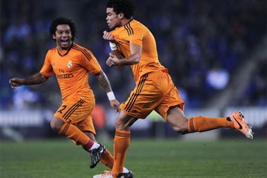 “Gã đồ tể” Pepe giúp Real Madrid giành 3 điểm tại Cornella