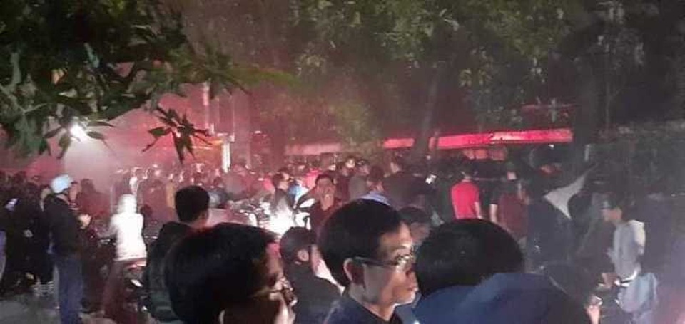 Chợ Đề Thám cháy lớn thiêu rụi nhiều hàng hóa trong ngày giáp Tết - 3 Chợ Đề Thám cháy lớn thiêu rụi nhiều hàng hóa trong ngày giáp Tết - 3