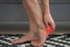 5 biểu hiện dễ bị bỏ qua của người có axit uric cao