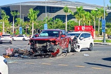 Tai nạn giao thông liên hoàn giữa 4 ô tô và một xe máy ở Đà Nẵng