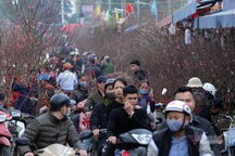 Nỗi lòng người xa quê và khuyến cáo không về ăn Tết đầy cứng nhắc