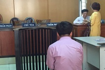 Bị buộc thôi việc, giáo viên nhắn tin đe doạ giết đồng nghiệp