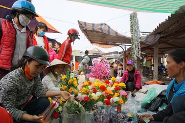 Đi chợ phiên cuối năm