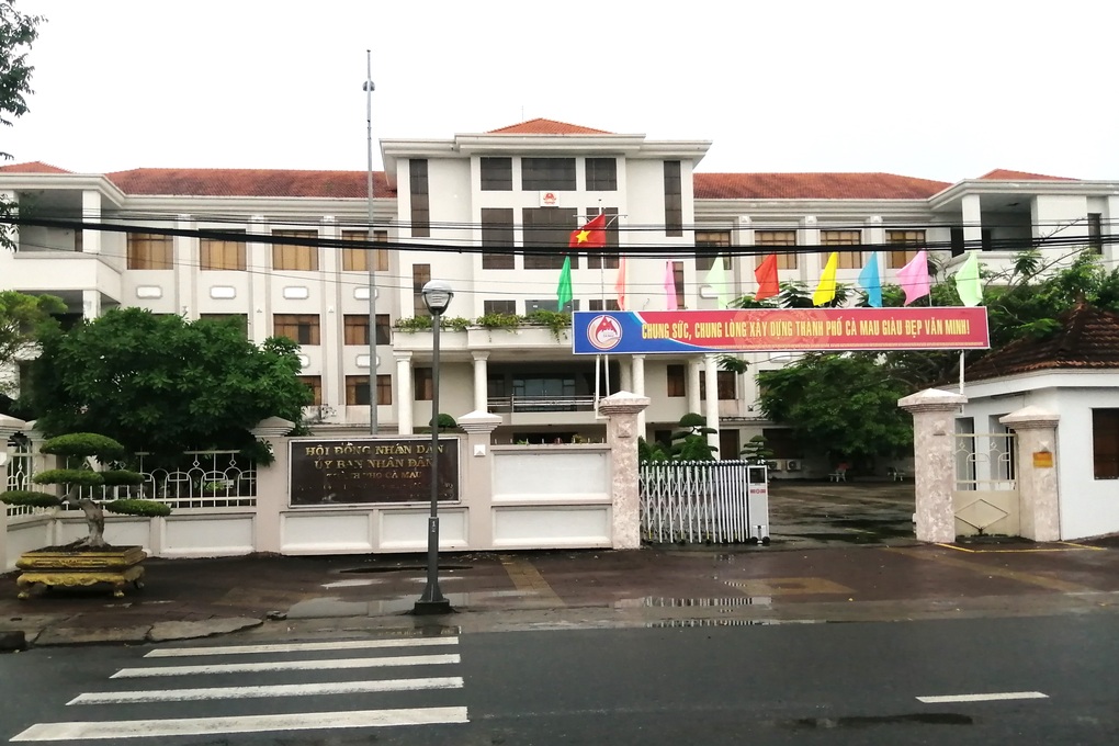 Sau hợp nhất, siêu sở ở Cà Mau có hơn 2.200 người - 1 Sau hợp nhất, siêu sở ở Cà Mau có hơn 2.200 người - 1