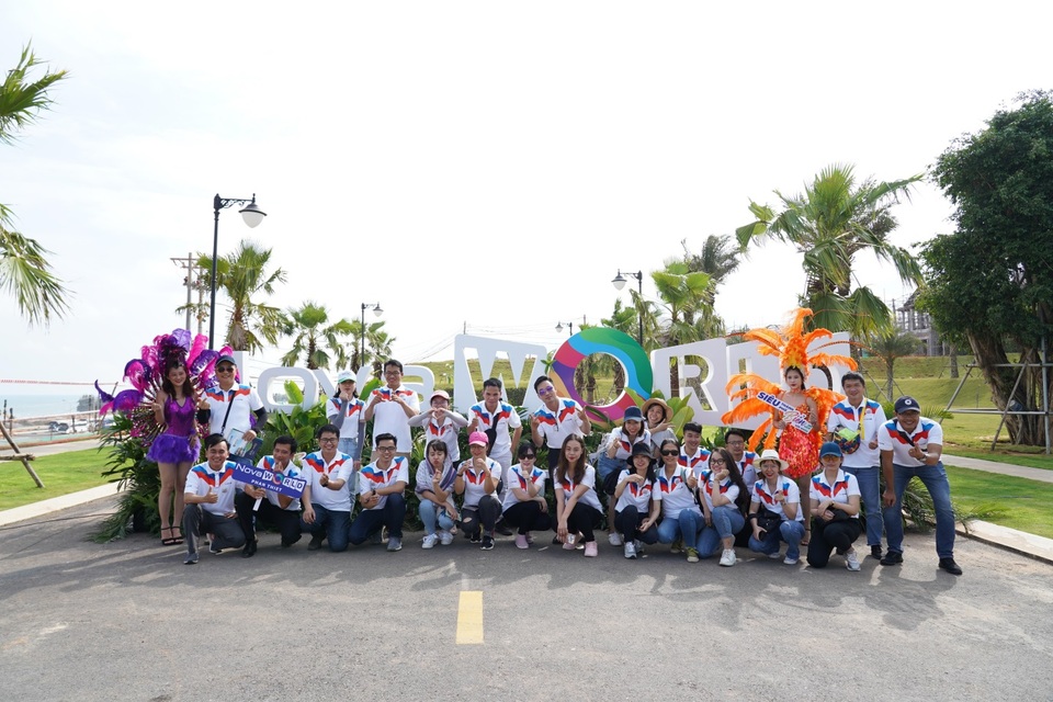 Tập đoàn Novaland đặt mục tiêu tuyển dụng hàng ngàn nhân sự đến năm 2025 - 2 Tập đoàn Novaland đặt mục tiêu tuyển dụng hàng ngàn nhân sự đến năm 2025 - 2