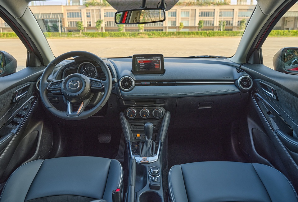 Mazda2 về Việt Nam, khởi điểm từ 509 triệu đồng - 4 Mazda2 về Việt Nam, khởi điểm từ 509 triệu đồng - 4