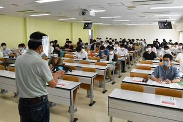 Trường thuộc Đại học Quốc gia phấn đấu lương giảng viên 50 triệu đồng