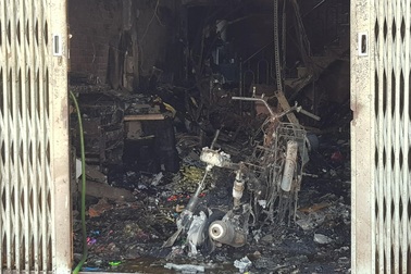 Cháy tiệm photocopy ở TPHCM, bé trai 2 tuổi tử vong