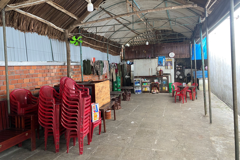 Hoi-an-khong-ban-thit-cho_congbinh 1 Hoi-an-khong-ban-thit-cho_congbinh 1