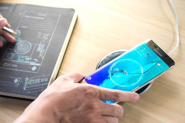 Những tình huống “khóc dở mếu dở” vì điện thoại hết pin