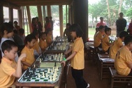 Làm bạn với trẻ trước khi làm thầy