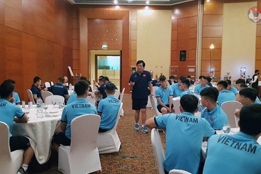 HLV Park Hang Seo: "Đội tuyển Việt Nam phải hy sinh sở thích cá nhân"