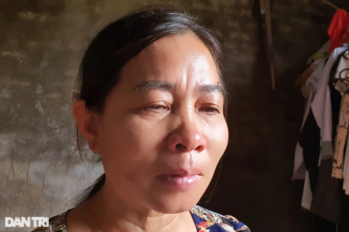 Bố ngã giàn giáo nằm liệt giường, 3 con thơ nguy cơ bỏ học giữa chừng - 6 Bố ngã giàn giáo nằm liệt giường, 3 con thơ nguy cơ bỏ học giữa chừng - 6