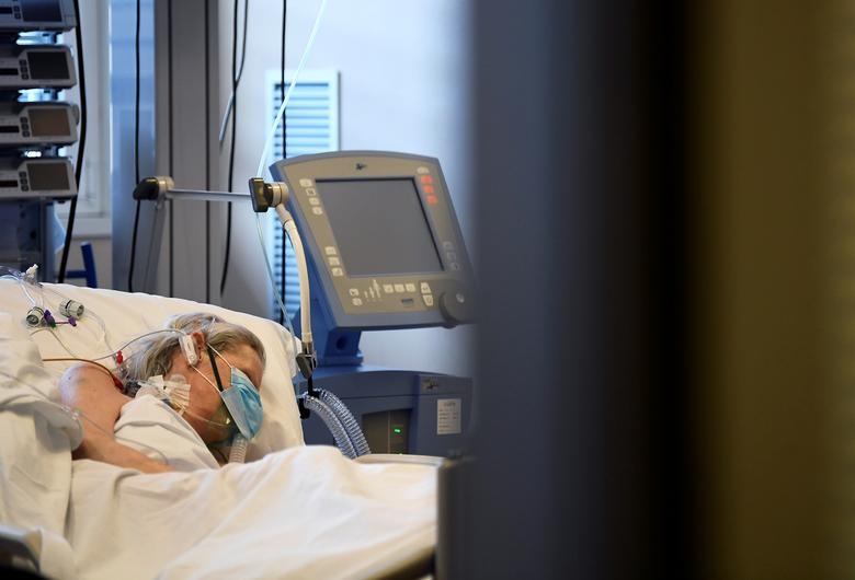 Ranh giới sống - chết bên trong các bệnh viện Italia - 3 Ranh giới sống - chết bên trong các bệnh viện Italia - 3