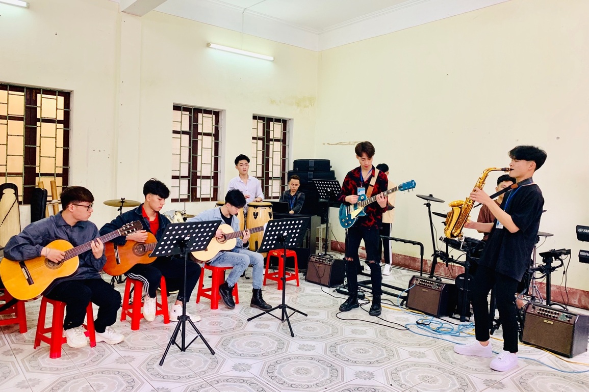 Sinh viên ngành năng khiếu nghệ thuật được Yên Bái hỗ trợ tiền mỗi tháng - 3 Sinh viên ngành năng khiếu nghệ thuật được Yên Bái hỗ trợ tiền mỗi tháng - 3