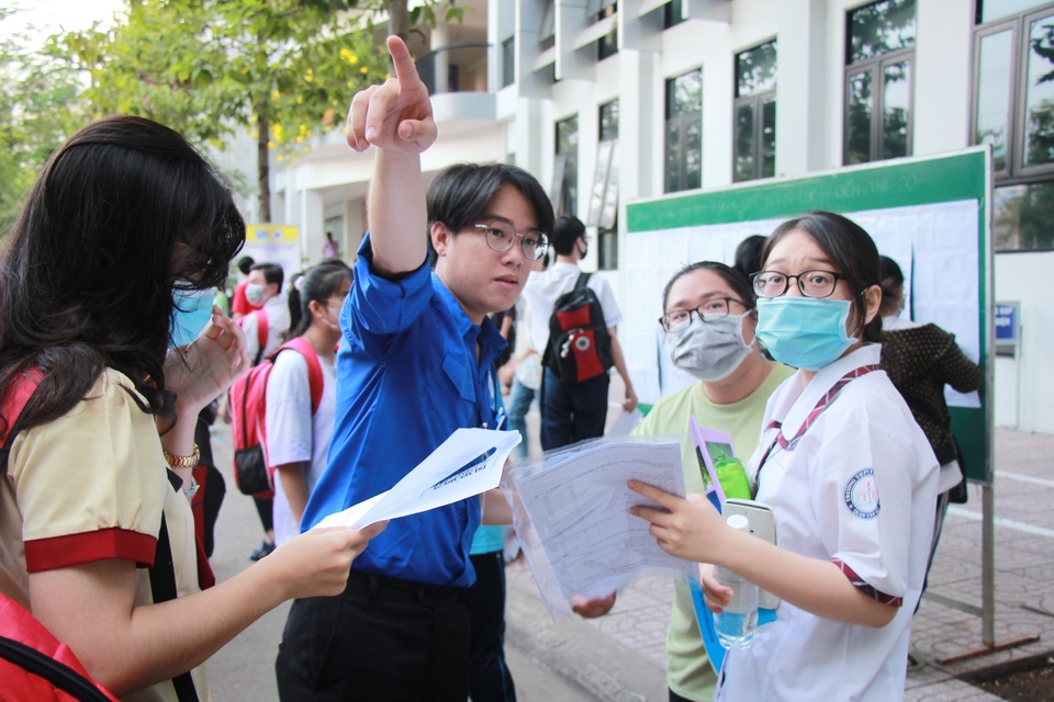 Hôm nay, gần 70.000 thí sinh thi đánh giá năng lực để xét tuyển vào đại học - 5 Hôm nay, gần 70.000 thí sinh thi đánh giá năng lực để xét tuyển vào đại học - 5