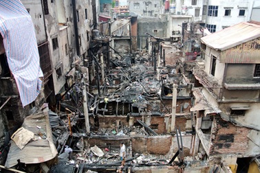 Hà Nội "xoá sổ" toàn bộ khu nhà gỗ bị cháy