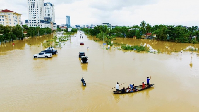 Tuyến đường Tố Hữu nối KĐTM An Vân Dương với trung tâm TP Huế hiện hữu ngập sâu trong nước mỗi khi xảy ra lũ lớn. Ảnh: Trần Thiên