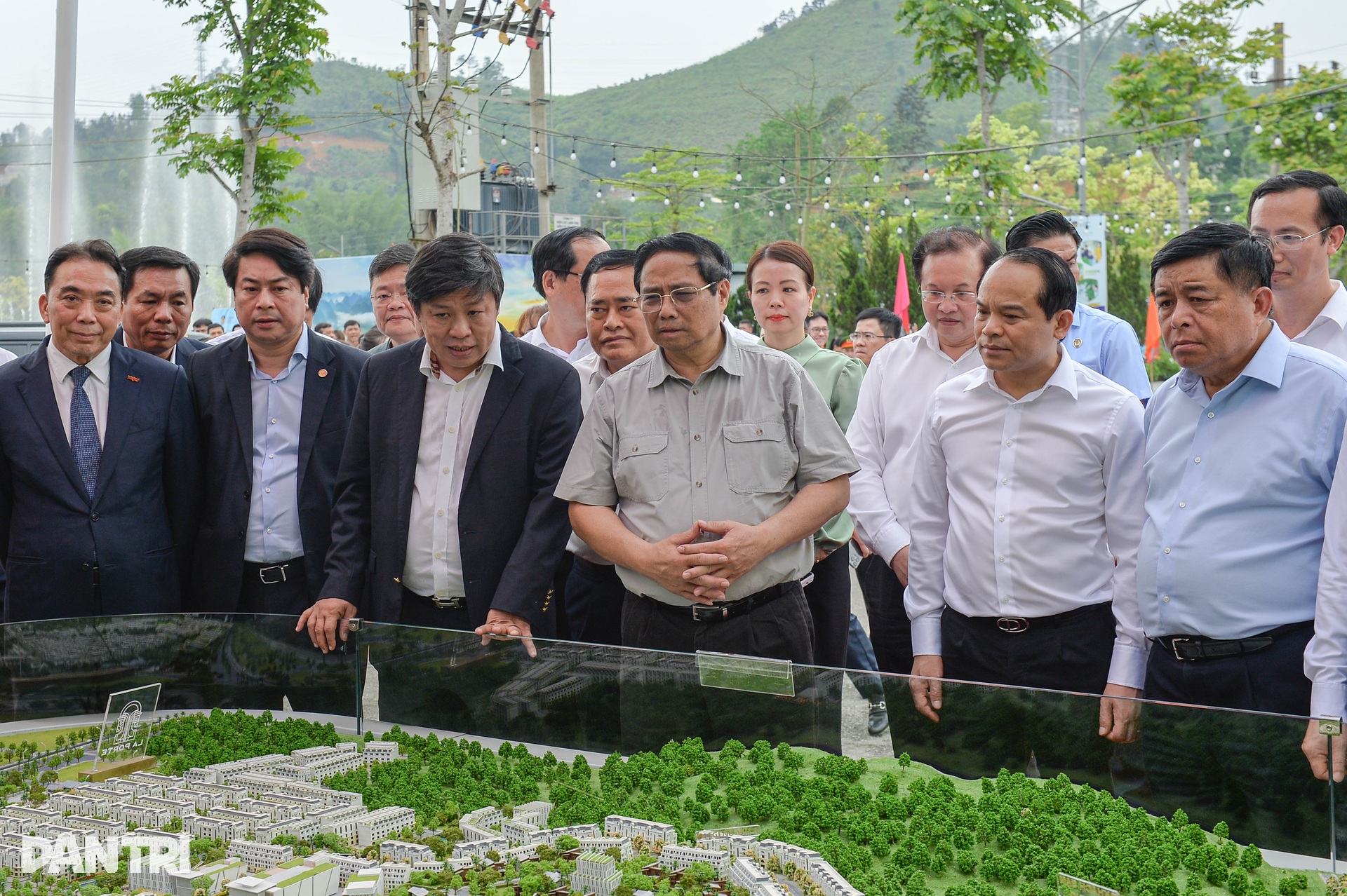 Ngày hoạt động bận rộn của Thủ tướng Phạm Minh Chính tại Lạng Sơn - 10 Ngày hoạt động bận rộn của Thủ tướng Phạm Minh Chính tại Lạng Sơn - 10