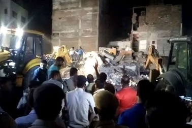 Sập khách sạn Ấn Độ, ít nhất 10 người chết