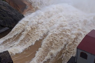 Sau Hố Hô, nhà máy thủy điện thứ 2 ở Hà Tĩnh xả lũ