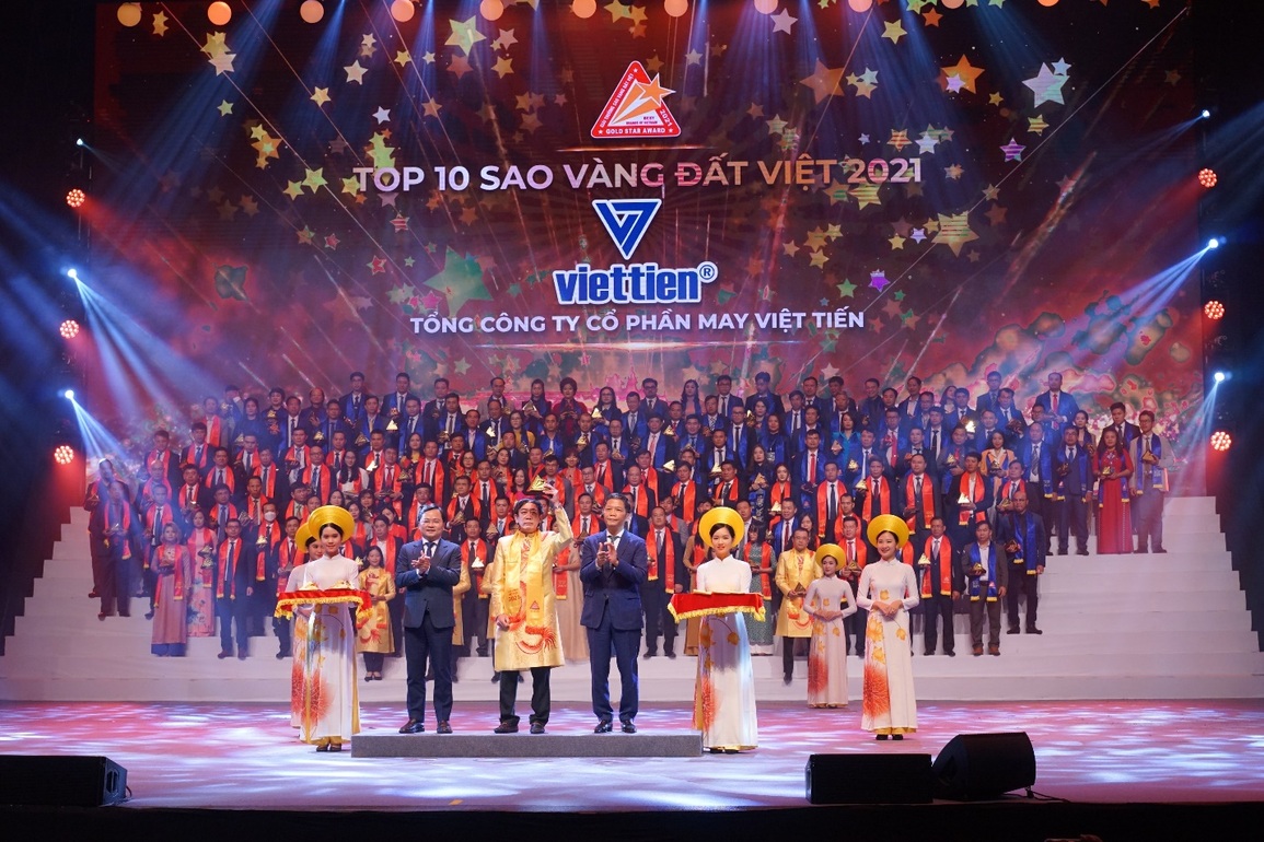 Việt Tiến tiếp tục được vinh danh Top 10 Thương hiệu Sao Vàng đất Việt 2021 - 1 Việt Tiến tiếp tục được vinh danh Top 10 Thương hiệu Sao Vàng đất Việt 2021 - 1
