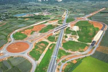 Cận cảnh tuyến đường hơn 20km "tiêu tốn" gần 2.000 tỷ đồng ở Ninh Bình