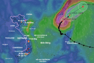 Bão Phượng Hoàng giảm 4 cấp sau khi đi vào Biển Đông
