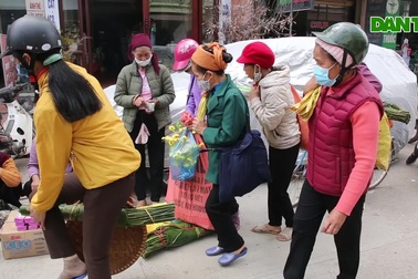 Chợ Lộc Bình - phiên chợ của những chiếc bao tải