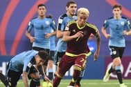 Hạ Uruguay trên loạt “đấu súng”, U20 Venezuela vào chung kết