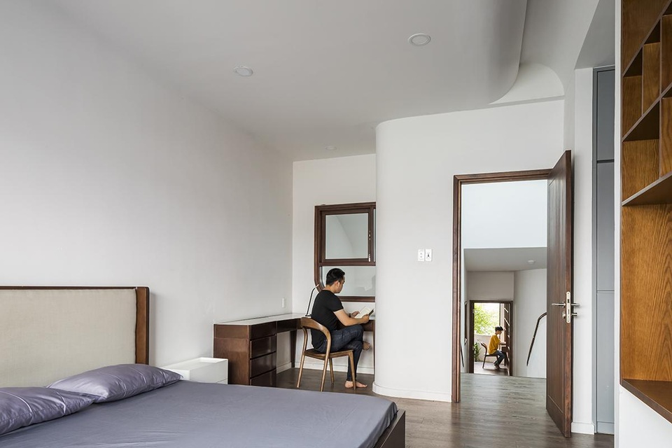 Ngôi nhà được ví như “vũ điệu đường cong” của vợ chồng trẻ ở Sài Gòn - 11 Ngôi nhà được ví như “vũ điệu đường cong” của vợ chồng trẻ ở Sài Gòn - 11