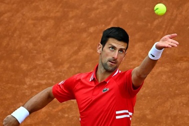 Nadal vào bán kết, Djokovic có nguy cơ bị loại ở tứ kết Rome Masters.