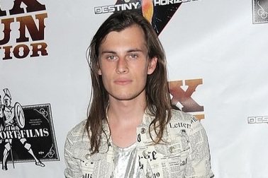 Nam diễn viên 27 tuổi chết vì dùng thuốc quá liều