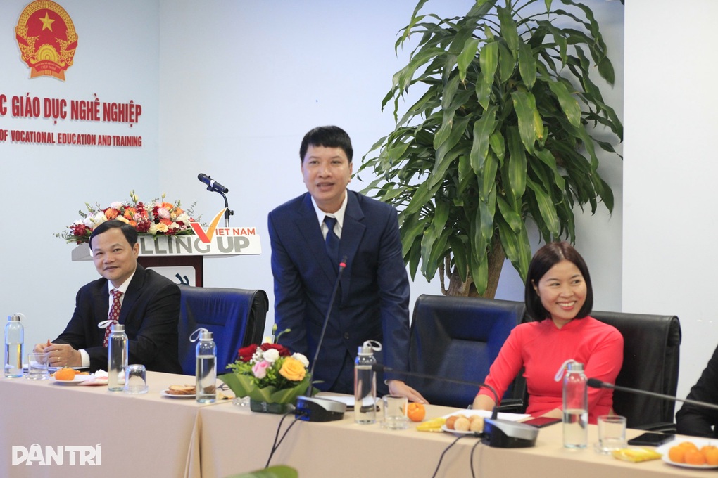 Người thầy phải luôn đứng bằng hoặc thấp hơn trò mới dạy được trò - 3 Người thầy phải luôn đứng bằng hoặc thấp hơn trò mới dạy được trò - 3
