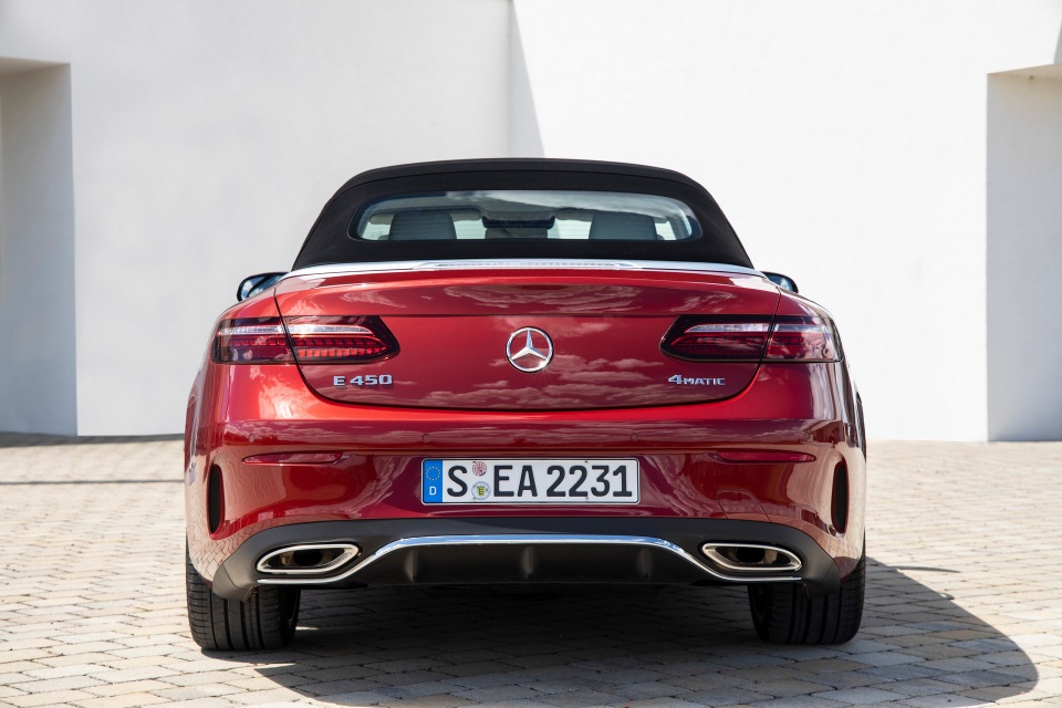 Choáng váng xem bảng giá xe Mercedes E-Class 2021 - 28 Choáng váng xem bảng giá xe Mercedes E-Class 2021 - 28