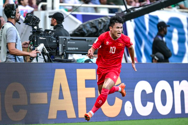 Chanathip: A seleção vietnamita jogou bem, mas o Japão jogou abaixo de sua capacidade - 2 Chanathip: Đội tuyển Việt Nam đá tốt nhưng Nhật Bản chơi dưới sức - 2