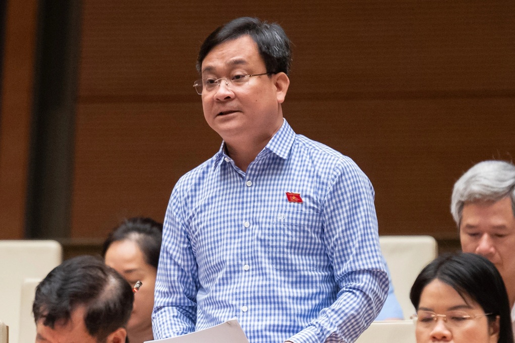 Nhiều ĐBQH đề nghị giữ nguyên án tử tội sản xuất, buôn bán thuốc giả - 1 Nhiều ĐBQH đề nghị giữ nguyên án tử tội sản xuất, buôn bán thuốc giả - 1