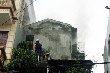 Hà Nội: Hỏa hoạn tại ngôi nhà 3 tầng trên phố Phúc Tân