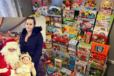 Anh: Bà mẹ chia sẻ lý do đau lòng khiến cô vung tiền mua quà cho con