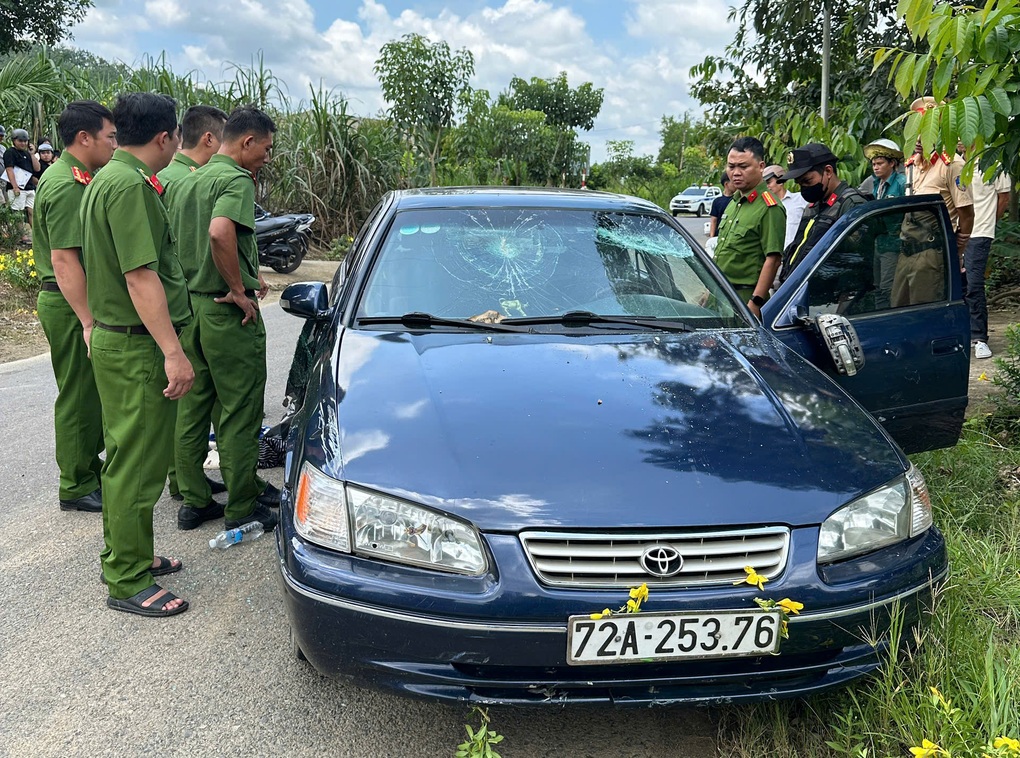 Truy đuổi 30km bắt giữ người lái ô tô “thông chốt” ở Lâm Đồng - 1 Truy đuổi 30km bắt giữ người lái ô tô “thông chốt” ở Lâm Đồng - 1