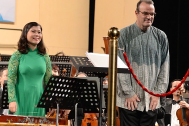 Nhạc sĩ Singapore gây ấn tượng mạnh với tác phẩm “Cụ Rùa”