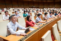 Quốc hội giảm 2% thuế VAT cho loạt dịch vụ, trừ chứng khoán, bất động sản