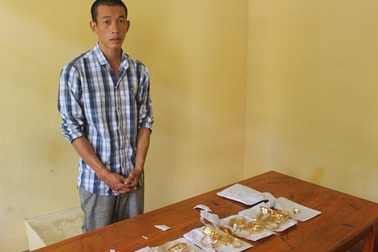 Bắt nghi phạm đột nhập vào tiệm vàng trộm gần 15 lượng vàng