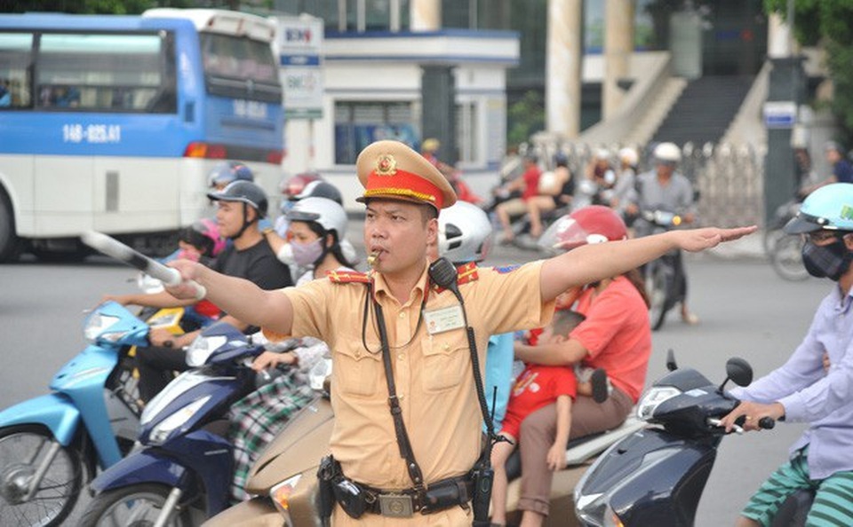 Hà Nội phân luồng giao thông phục vụ Lễ tang 3 chiến sĩ hy sinh ở Đồng Tâm - 1 Hà Nội phân luồng giao thông phục vụ Lễ tang 3 chiến sĩ hy sinh ở Đồng Tâm - 1